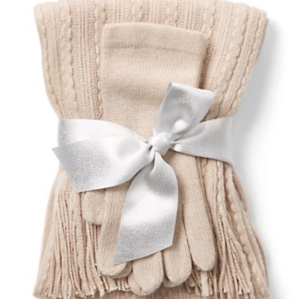 2 piece cable knit scarf and glove set